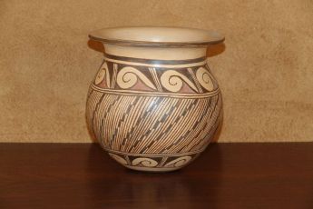 Signed Hopi Pottery, Hopipot2