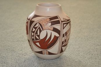 Hopi pot by the Frog lady