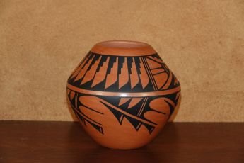 Signed Jemez Pueblo Pottery, Jemezpot18