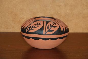 Signed Jemez Pueblo Pottery, Jemezpot6