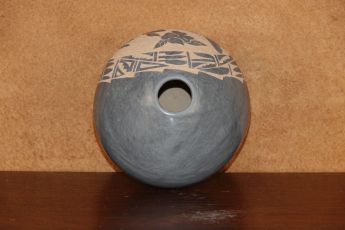 Signed Jemez Pueblo Pottery, Jemezpot8