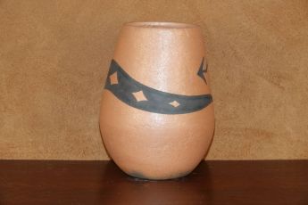 Signed Zuni Pueblo Pottery, Zunipot1