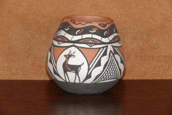 Signed Zuni Pueblo Pottery, Zunipot3