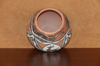 Signed Zuni Pueblo Pottery, Zunipot3