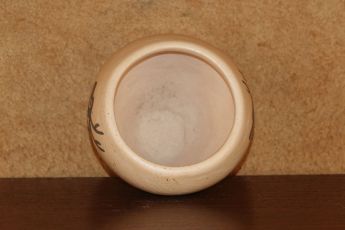 Signed Zuni Pueblo Pottery, Zunipot6