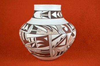 Hopi pot by the Frog lady