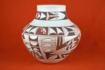 Hopi pot by the Frog lady