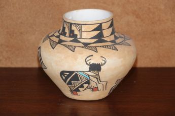 Signed Acoma Pottery, Acomapot14