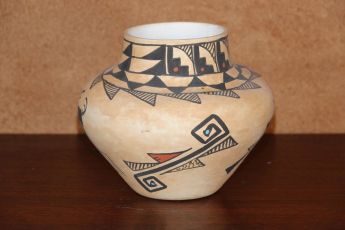 Signed Acoma Pottery, Acomapot14