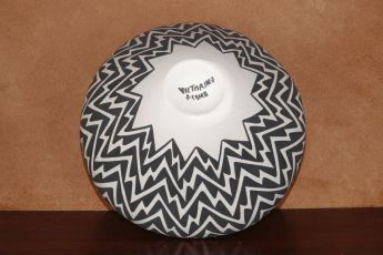 Signed Acoma Pottery, Acomapot18