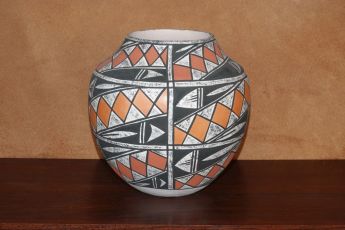 Signed Acoma Pottery, Acomapot1