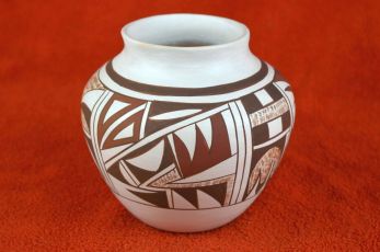 Hopi pot by the Frog lady