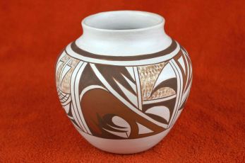 Hopi pot by the Frog lady