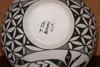 Signed Acoma Pottery, Acomapot3