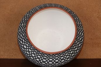 Signed Acoma Pottery, Acomapot6