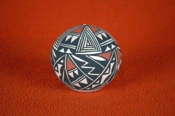 Acoma seed pottery